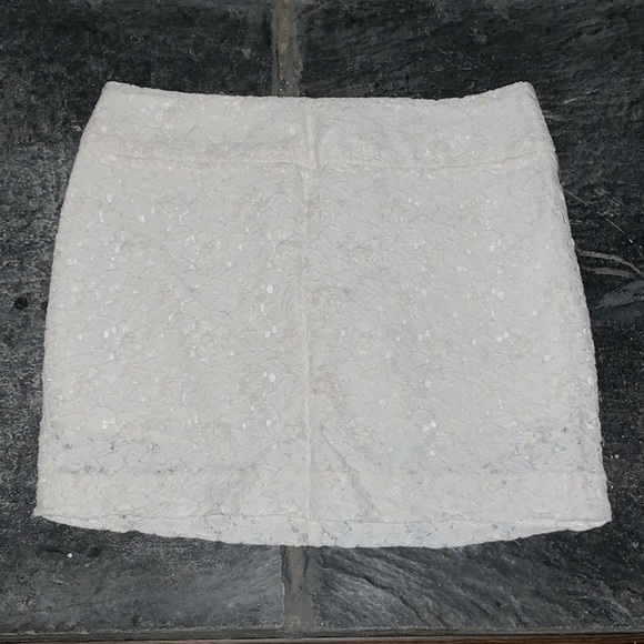 Forever 21 Lacey mini skirt - Picture 1 of 1